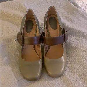 Fossil deep teal and brown square toe heels size 7